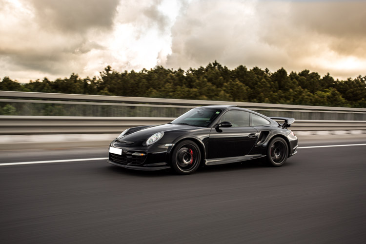 Porsche Turbo rolling 